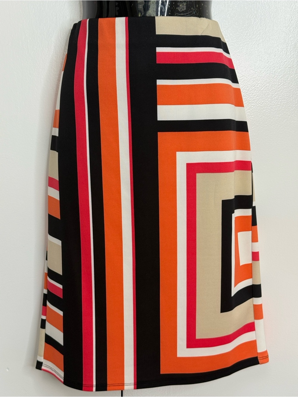 NYCC Stripped/Geometric Design Pencil Skirt Elasticized Waist Size S - NWT